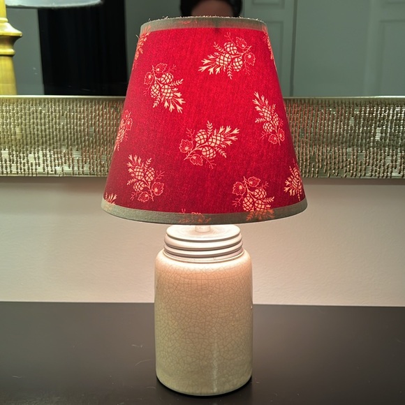 Rustic Pinecone Lamp - Picture 8 of 13